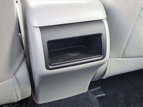 Used 2014 Toyota Camry LE image 15