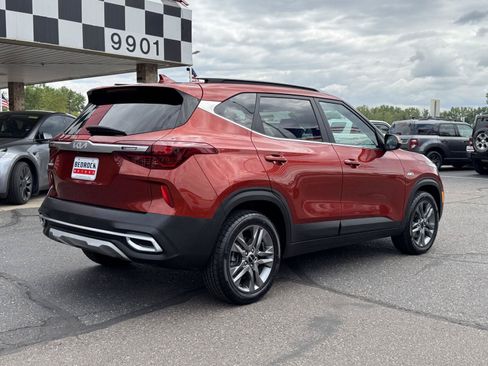 Used 2022 Kia Seltos S AWD/4WD image 7