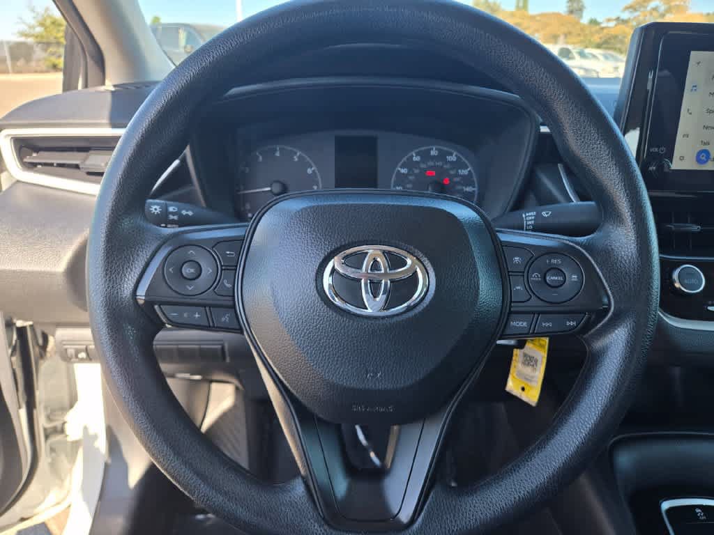 Used 2025 Toyota Corolla LE FWD image 22