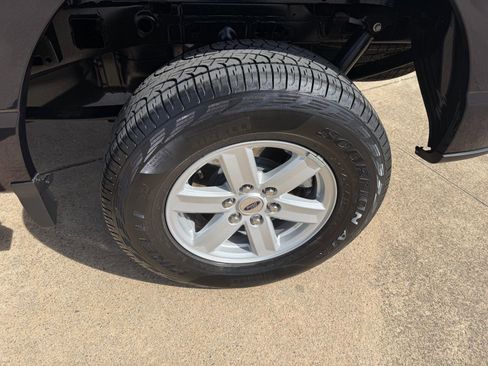 Used 2023 Ford F150 XLT image 10