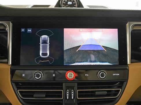 Certified 2025 Porsche Macan Turbo image 24
