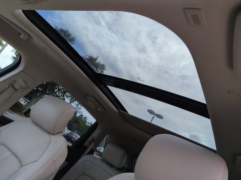 Used 2019 Lincoln Nautilus Reserve w/ Ultimate Package FWD image 20