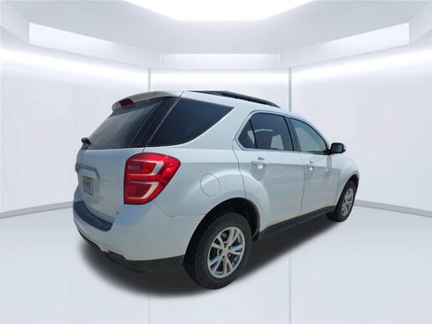 Used 2017 Chevrolet Equinox LT w/ Convenience Package FWD image 4