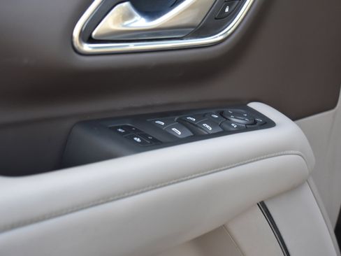 Used 2022 Chevrolet Tahoe LT w/ Luxury Package image 26