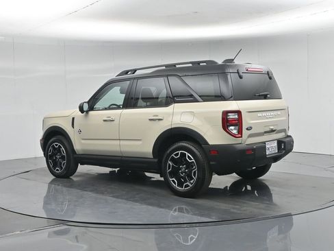 Used 2025 Ford Bronco Sport Outer Banks w/ Outer Banks Tech Package+ AWD/4WD image 7
