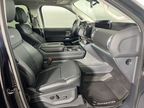 New 2026 Ford Expedition Platinum w/ Driver's Package AWD/4WD image 12