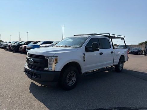 Used 2018 Ford F250 XL w/ Power Equipment Group RWD image 2