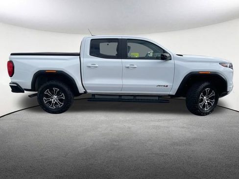 Used 2024 GMC Canyon AT4 w/ Technology Package image 15