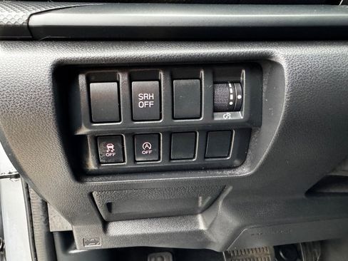 Used 2021 Subaru Forester image 25