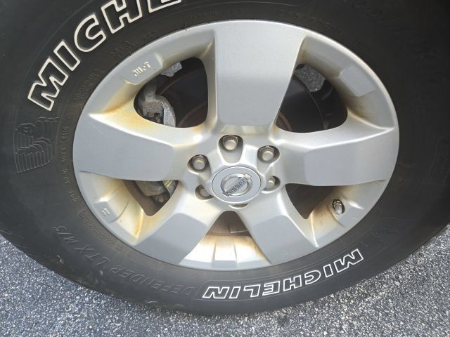 Used 2013 Nissan Frontier SV w/ SV Value Truck Pkg RWD image 12