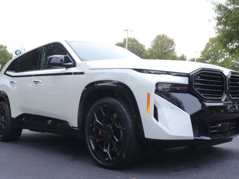 New 2026 BMW XM Label Red w/ M Driver's Package image 10