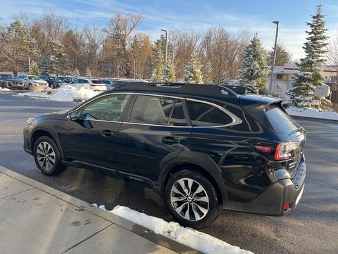 Used 2024 Subaru Outback Limited image 45