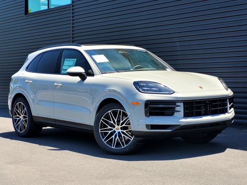 New 2026 Porsche Cayenne AWD/4WD image 9