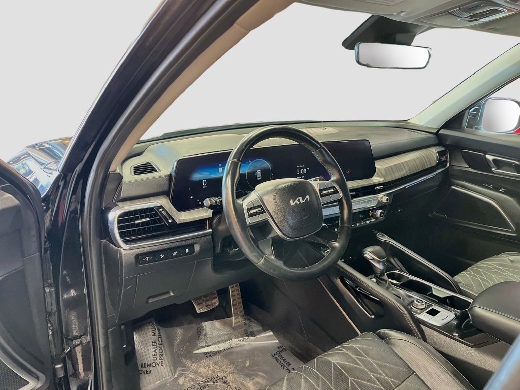 Used 2025 Kia Telluride SX w/ SX Captain's Chair Package AWD/4WD image 9