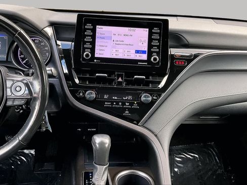 Used 2024 Toyota Camry SE FWD image 7