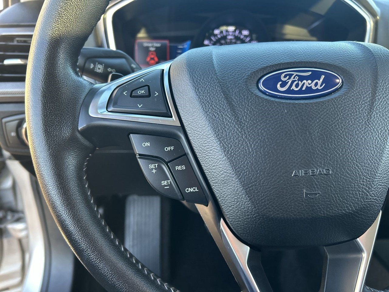 Used 2019 Ford Fusion SE w/ Equipment Group 151A FWD image 20