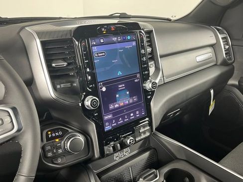 New 2026 RAM 1500 4x4 Crew Cab image 22