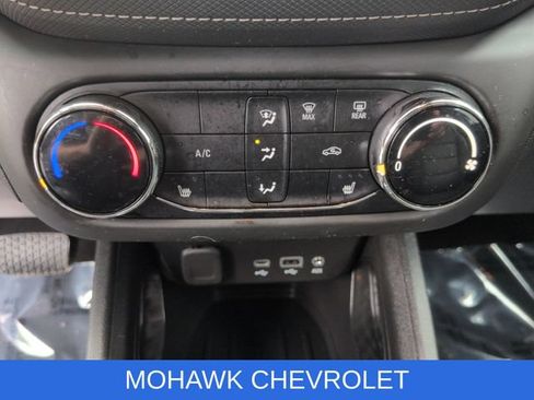 Used 2023 Chevrolet TrailBlazer ACTIV AWD/4WD image 19