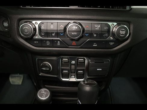 New 2026 Jeep Gladiator Sport image 15