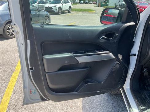 Used 2022 Chevrolet Colorado LT w/ Fleet Safety Package AWD/4WD image 16