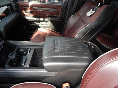 Used 2025 RAM 3500 Limited image 21