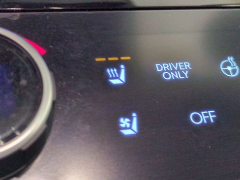 Certified 2025 Hyundai Santa Fe Limited image 29