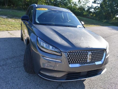 Used 2021 Lincoln Corsair AWD image 10