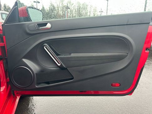 Used 2019 Volkswagen Beetle 2.0T S image 26