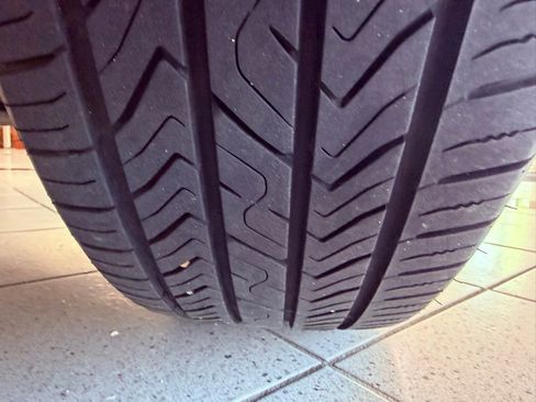 Used 2021 Toyota Highlander L image 17