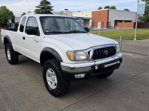 Used 2004 Toyota Tacoma 4x4 Xtracab V6 image 3
