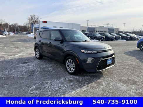 Used 2021 Kia Soul LX image 8
