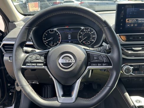 Used 2024 Nissan Altima 2.5 SR w/ SR Premium Package AWD/4WD image 19