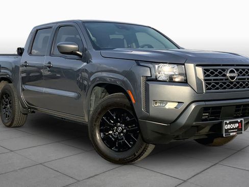 Used 2024 Nissan Frontier SV w/ SV Convenience Package RWD image 3