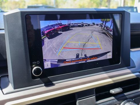 Used 2025 Toyota Tacoma SR5 image 4