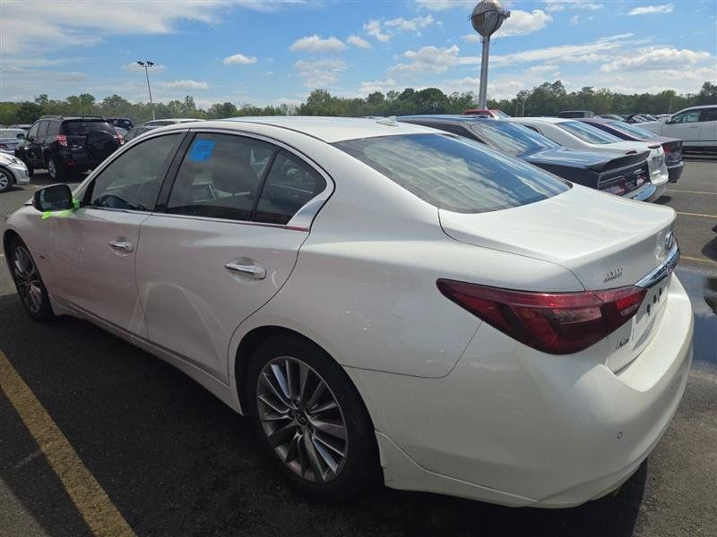 Used 2018 INFINITI Q50 Luxe w/ Essential Package (3.0T Luxe) AWD/4WD image 8