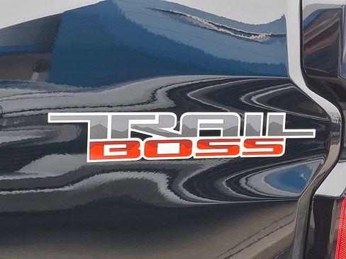 Certified 2024 Chevrolet Colorado Trail Boss w/ Advanced Trailering Package image 30