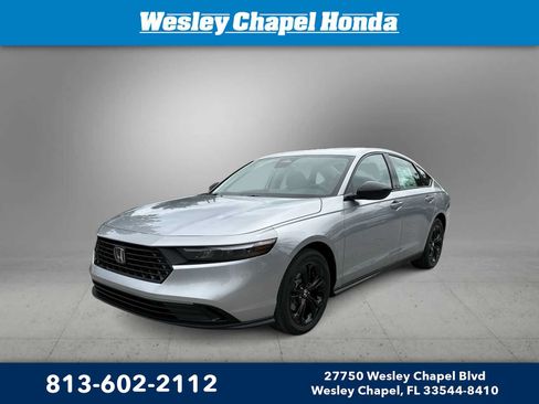 Used 2025 Honda Accord SE image 1