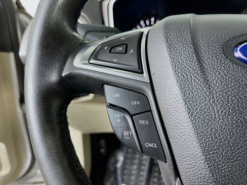 Used 2018 Ford Fusion SE FWD image 15
