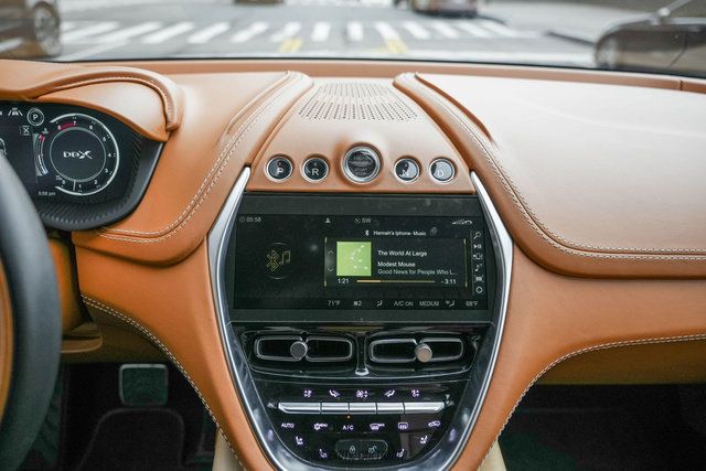 Used 2021 Aston Martin DBX AWD/4WD image 20