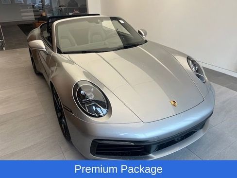 Used 2020 Porsche 911 Carrera 4S image 1
