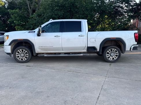 Used 2023 GMC Sierra 2500 Denali AWD/4WD image 3