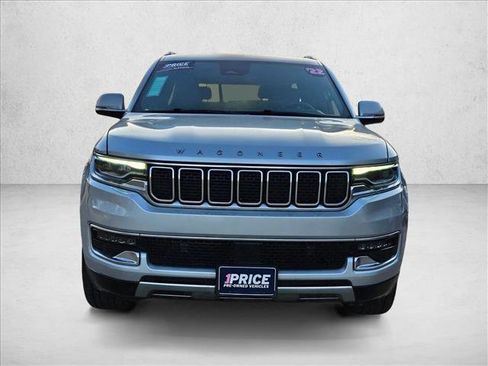 Used 2022 Jeep Wagoneer Series III w/ Flexible Seating Group image 2