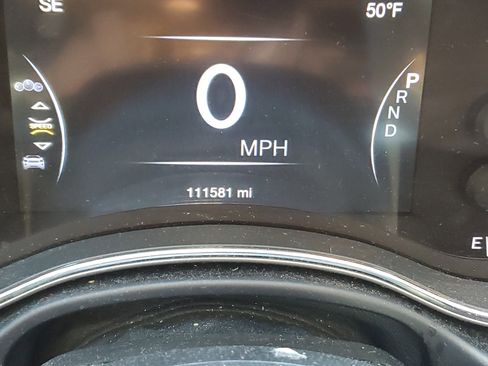 Used 2017 Jeep Grand Cherokee Altitude image 17