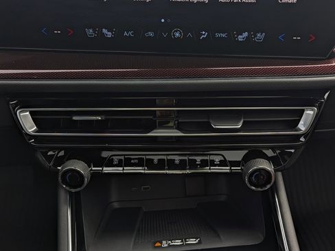 New 2026 Chevrolet Traverse RS w/ LPO, Floor Liner Package image 27