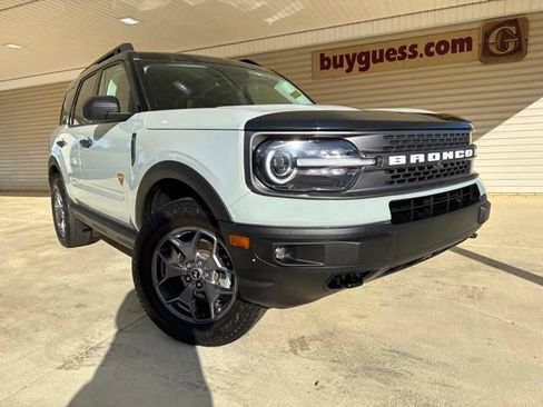 Used 2023 Ford Bronco Sport Badlands AWD/4WD image 2