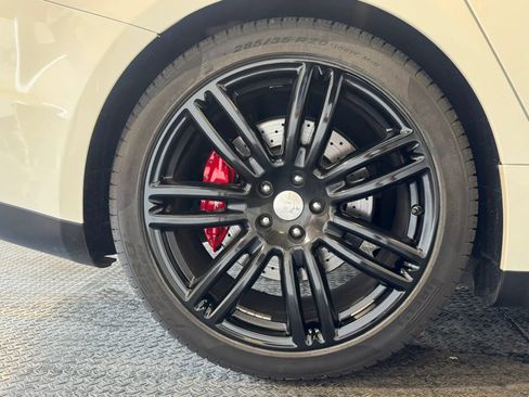 Used 2015 Maserati Ghibli S Q4 AWD/4WD image 28