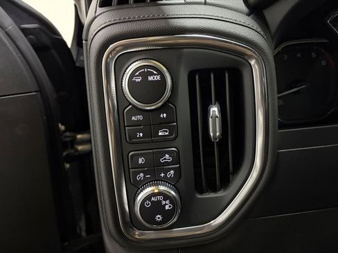 Used 2022 GMC Sierra 1500 Elevation image 32