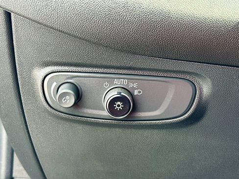 Certified 2024 Chevrolet Equinox RS FWD image 10