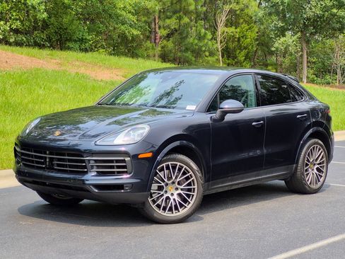 Certified 2023 Porsche Cayenne Platinum Edition AWD/4WD image 1