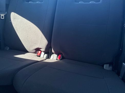 Used 2017 Mitsubishi Outlander ES AWD/4WD image 16